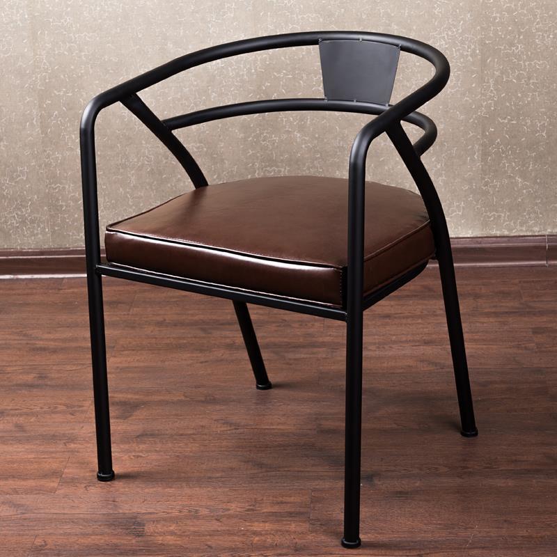 C-18-SITMOD Modern Industrial Armchair: Black Metal Frame, Brown Leather Cushion & Curved Arm Design