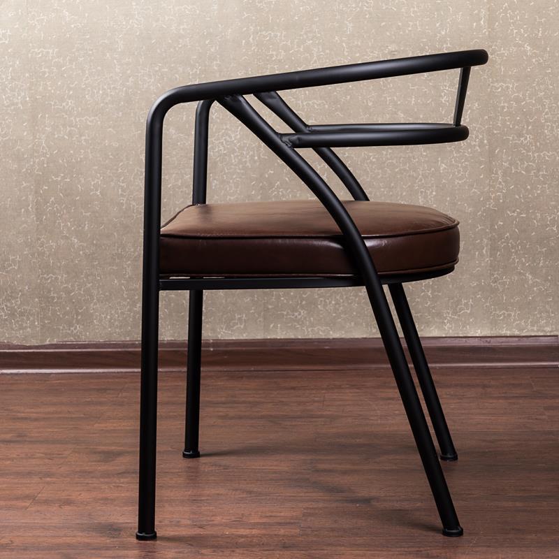 C-18-SITMOD Modern Industrial Armchair: Black Metal Frame, Brown Leather Cushion & Curved Arm Design